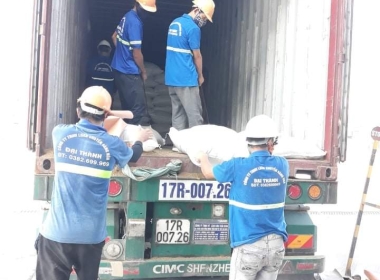 Bốc xếp hàng hóa theo yêu cầu 