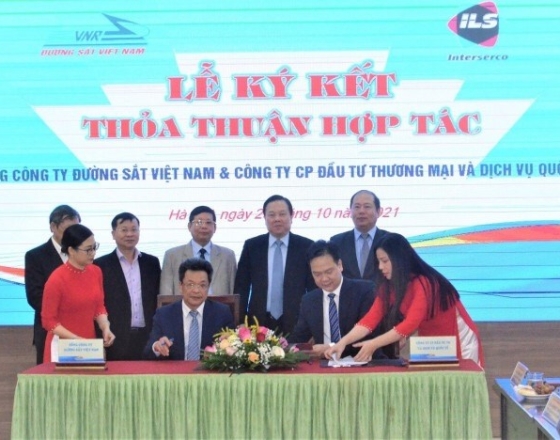 VNR ký hợp tác với ILS trong lĩnh vực khai thác vận tải hàng hóa, dịch vụ đường sắt